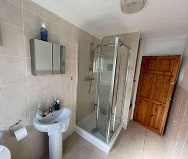 Charter Avenue, Coventry, CV4 - Photo 1