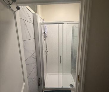 Room in a Shared House, London, SE13 - Photo 4