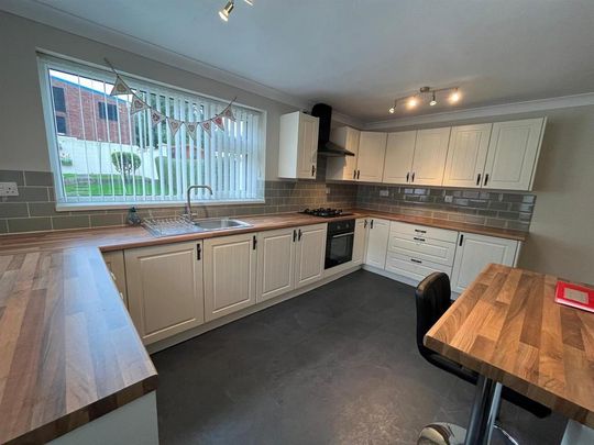 3 bedroom house to rent - Photo 1