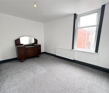 3 bedroom end of terrace house to rent - Photo 1