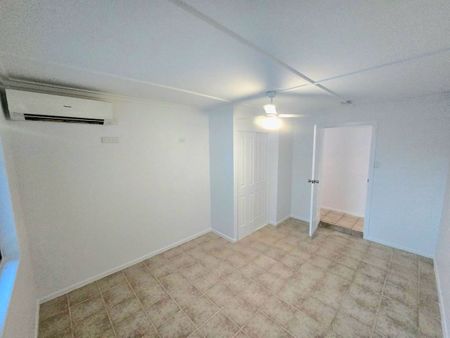 Bucasia Living on a corner block - Photo 4