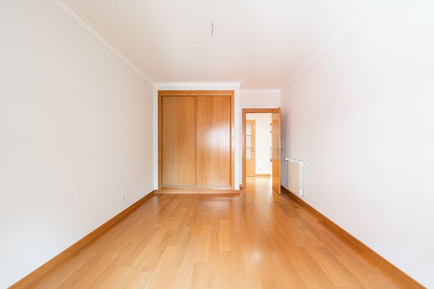 APARTAMENTO T3 NO ESTORIL - Photo 1