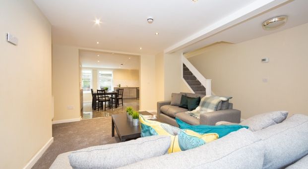 15 Headingley Mount, Headingley, Leeds, LS6 3EL - Photo 1