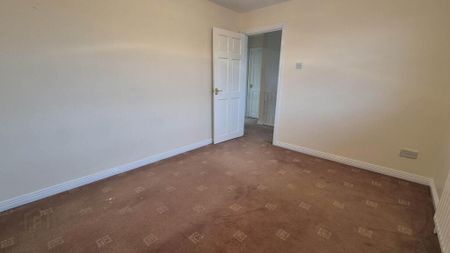 16 Woodlee, Culmore, Derry, BT48 8GA - Photo 4