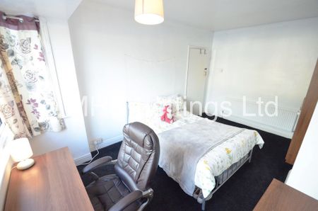 2 Bedroom Mid Terraced House for rent in Park View Avenue - Photo 5