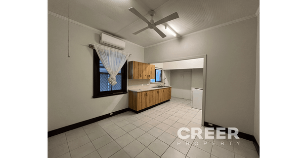 PERFECTLY SITUATED ONE BEDROOM UNIT - Photo 1