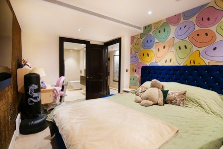 Luxurious Two Bedroom Apartment in Kensington, London W14 - Photo 4