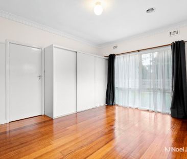 54 Hamilton Road, BAYSWATER NORTH - Photo 5