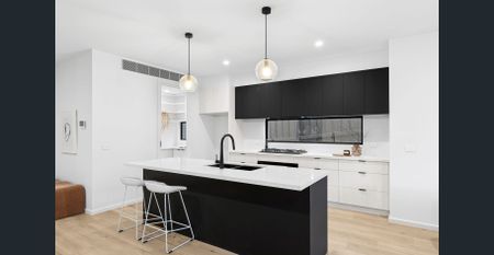 Stunning, Spacious Brand New Town Residence with Park Views - River Precinct - Photo 5