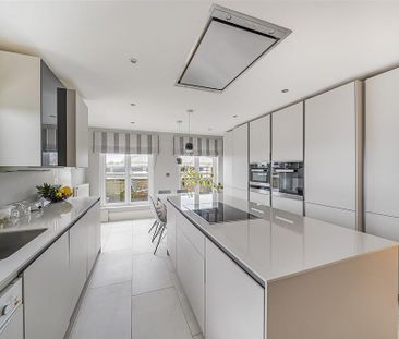 3 bedroom apartment to rent - Photo 6