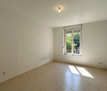 Appartement 4 pièces 89m2 REIMS 760 euros - Photo 1