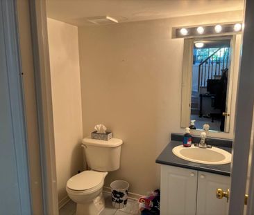 For Lease - 5 Festive Private, Carlington - Central Park, Ontario - Photo 2