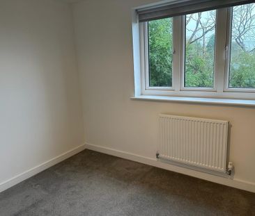 3 bedroom end of terrace house to rent - Photo 3
