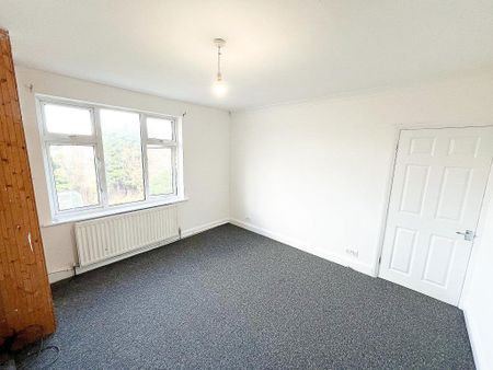 Harewood Road, Bedford - Photo 2