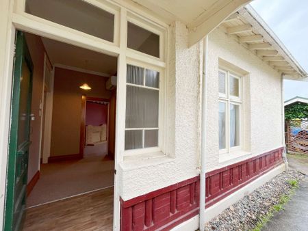 No viewings between 24/12/24 to 06/01/25! - Photo 2