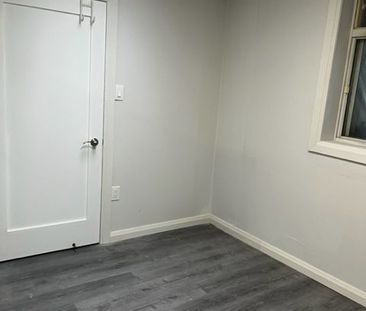 For Lease - 2704 Danforth Avenue, Toronto, Ontario - Photo 5