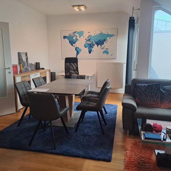 Pillweinstraße, sonnige und ruhig gelegene Dachgeschosswohnung mit 76 m2 plus Terrasse im 4.OG mit Lift - Foto 1