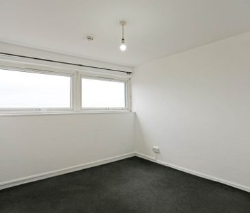 Price £2,000 pcm - Available Now - Unfurnished - Photo 3