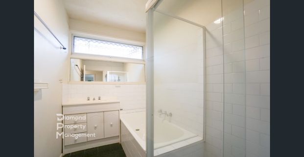 Family Home in Prime Wantirna Location - Photo 1