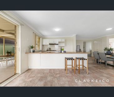 12 Tristania Court, Thornton, NSW 2322 - Photo 6