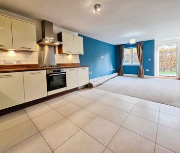 2 bedroom Flat To Let - Photo 2