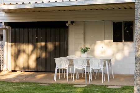 3 Bedroom house Redcliffe Contact Julie Sykes 0438 050 110 6 month lease offered - Photo 2