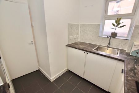 2 Bed Flat, Glendown House, E8 - Photo 3