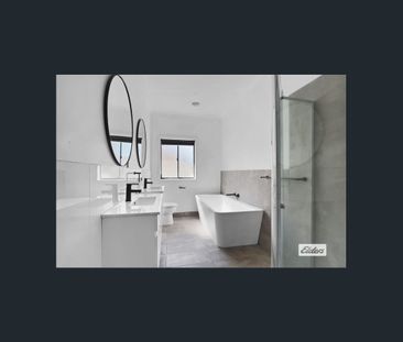 Beautifully renovated - Photo 6