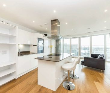 Crossharbour Plaza - Photo 3