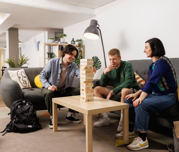 1 bedroom in a flat share to rent - Photo 1