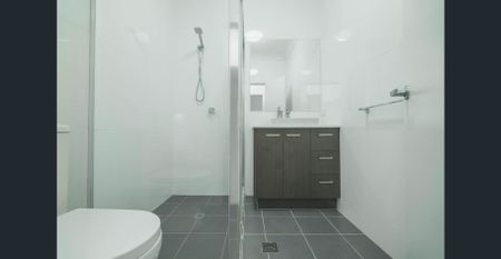 Spacious and perfectly located apartment - Photo 3