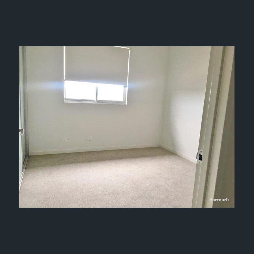 Three Bedroom Apartment! - Photo 1