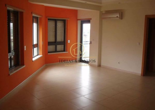 Apartamento T2 em Setúbal