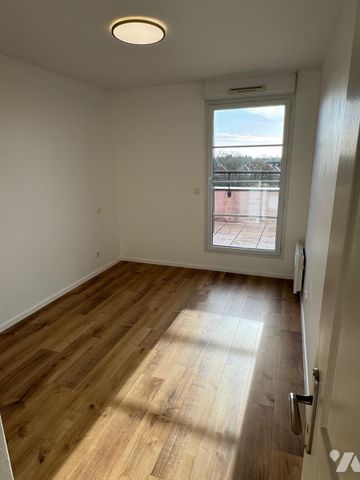 Faches Thumesnil, grand appartement T3, 2 chambres, terrasse, parking, double garage 965€ et 115€ ch - Photo 2