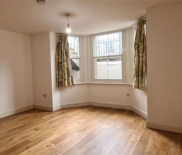 Flat 2, 24 Newmarket Road, Cambridge - Photo 1