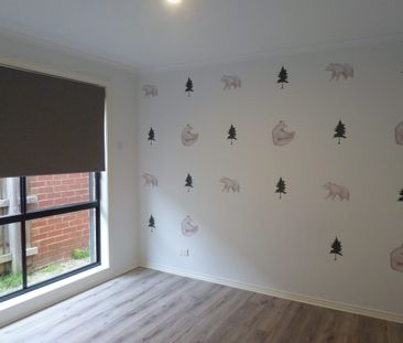 Immaculate Home! - Photo 2