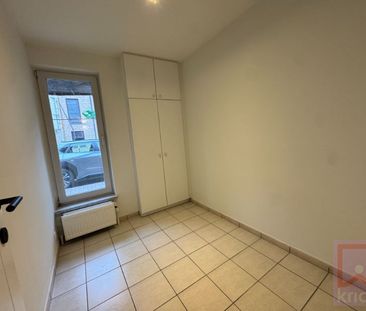 Gelijkvloers appartement met 3 slaapkamers, garage en terras. - Foto 1