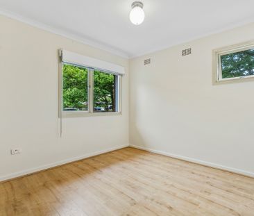 A generous home minutes from everything - Photo 3