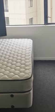 Cosy unit in CBD Power & water included. - Photo 1