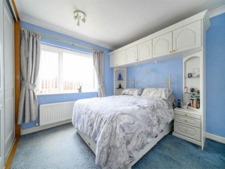 3 bedroom bungalow to rent - Photo 4