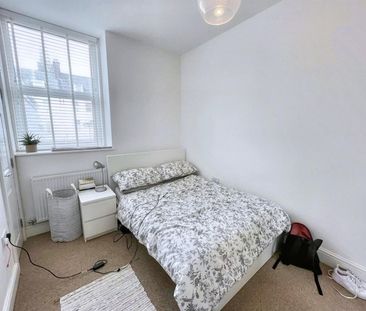 Addison Road, Flat 4 , Plymouth - Photo 4