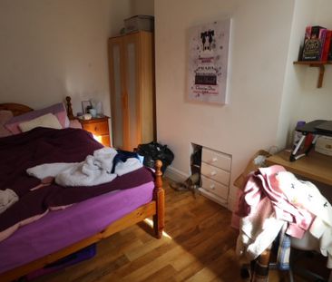 4 Bedroom Town House To Rent in Arboretum - Photo 5