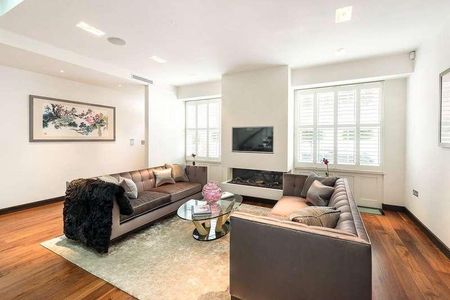 Onslow Mews West, Kensington, London, SW7 - Photo 2