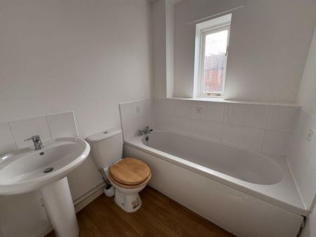 2 bedroom terraced house to rent - Photo 5
