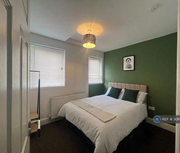 4 bedroom maisonette to rent - Photo 4