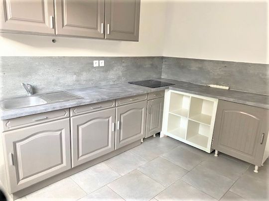 Location Appartement 4 pièces 83m² - Photo 1