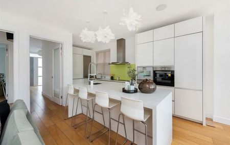 House To Let in Briardale Gardens, Hampstead, NW3 | TK International - Photo 5