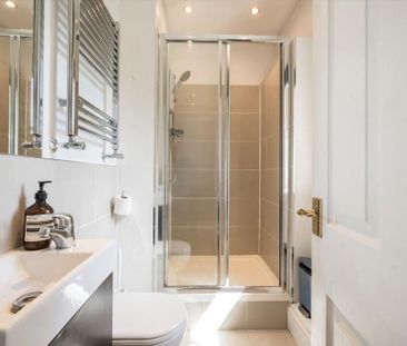 3 bedroom flat to rent - Photo 3