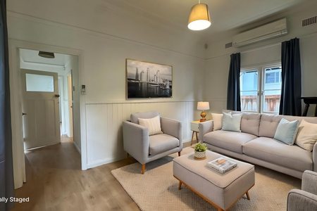BEAUTIFUL 2 BEDROOM 1 BATHROOM HOME - Photo 2