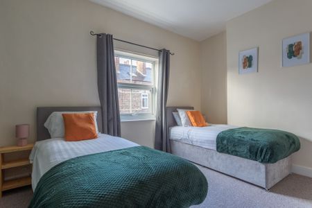 Oldroyd Crescent - Photo 4